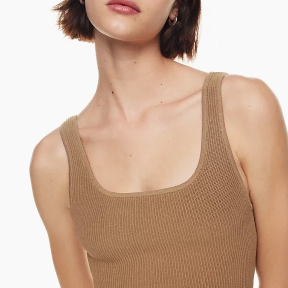 Aritizia Sundays Best Vincent Seamless Ribbed Crop Tank Top Size Small